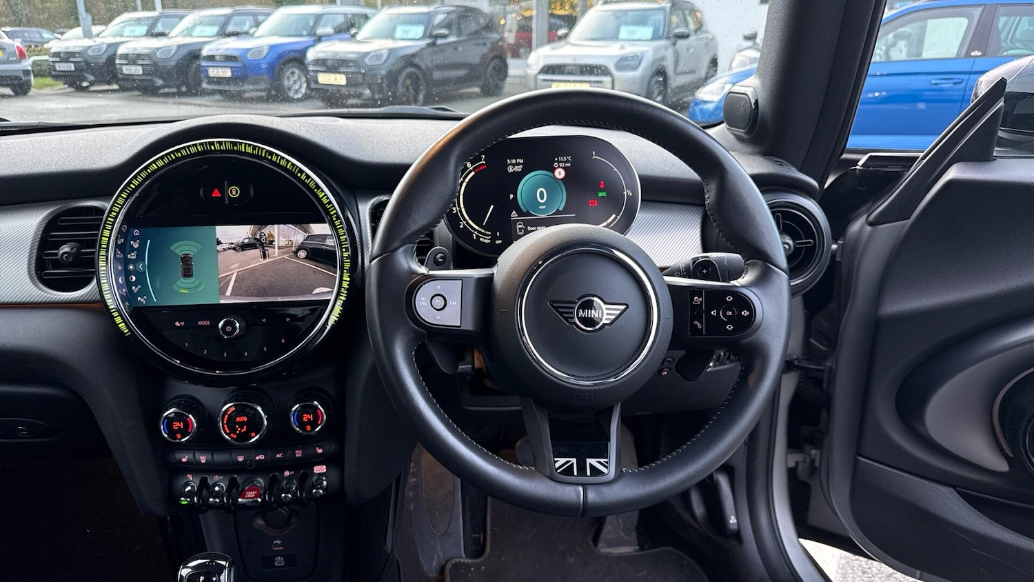 Used MINI Convertible 2024 for sale - 77097370: Photo 5