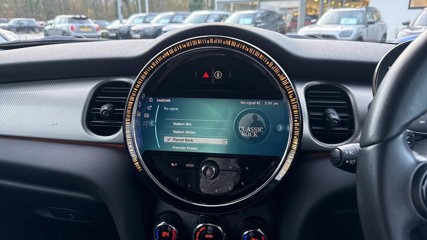 Used MINI Convertible 2024 for sale - 77097370: Photo 8