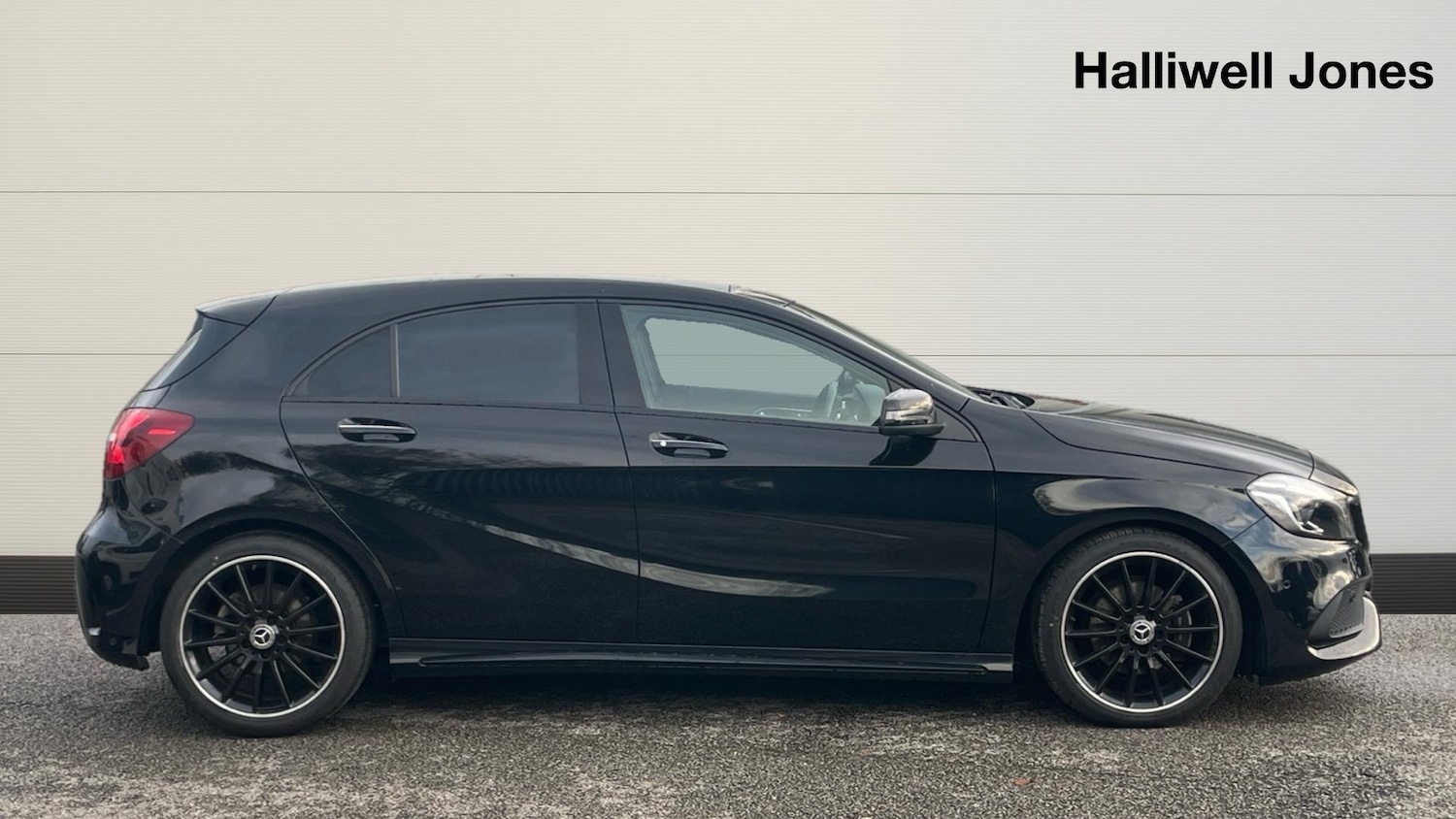 Used Mercedes-Benz A-Class 2018 for sale - 76832653: Photo 3