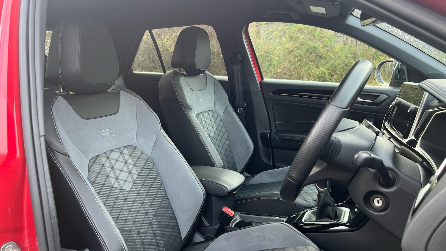 Used Volkswagen T-Roc 2022 for sale - 76839311: Photo 11