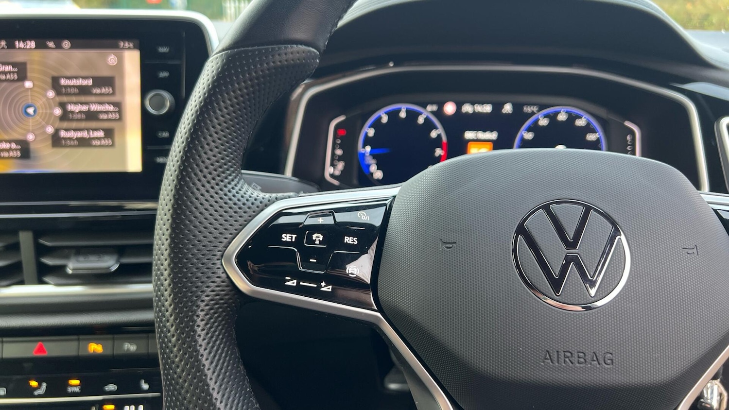 Used Volkswagen T-Roc 2022 for sale - 76839311: Photo 17