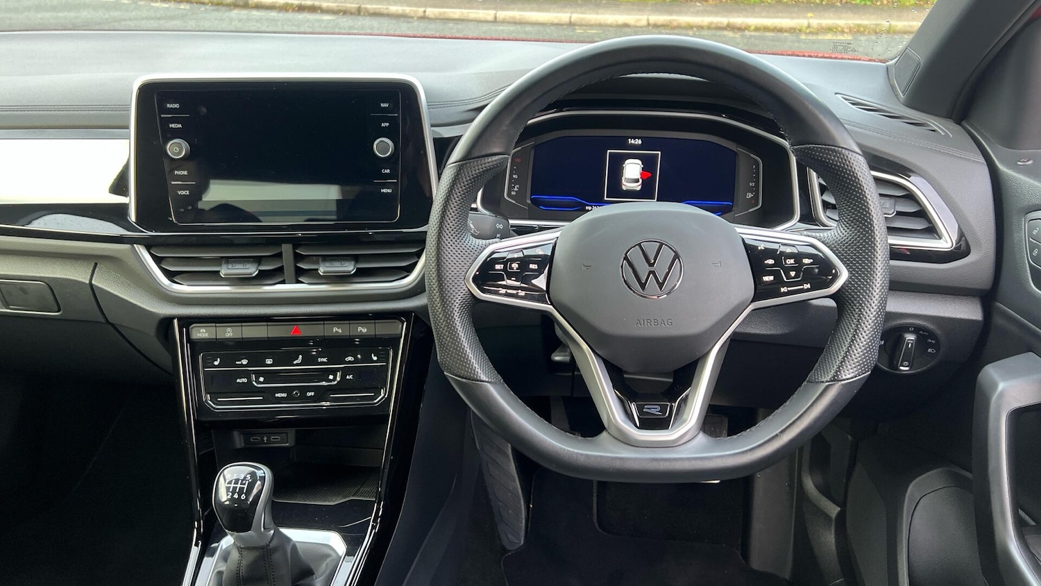 Used Volkswagen T-Roc 2022 for sale - 76839311: Photo 5