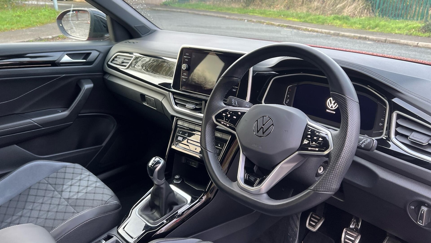 Used Volkswagen T-Roc 2022 for sale - 76839311: Photo 6