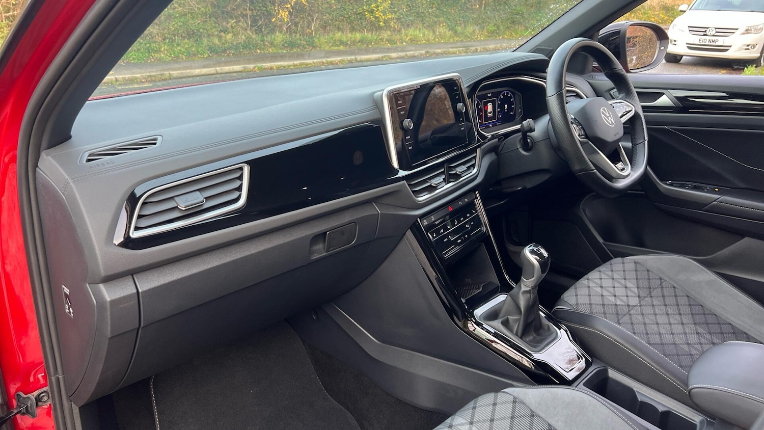 Used Volkswagen T-Roc 2022 for sale - 76839311: Photo 7