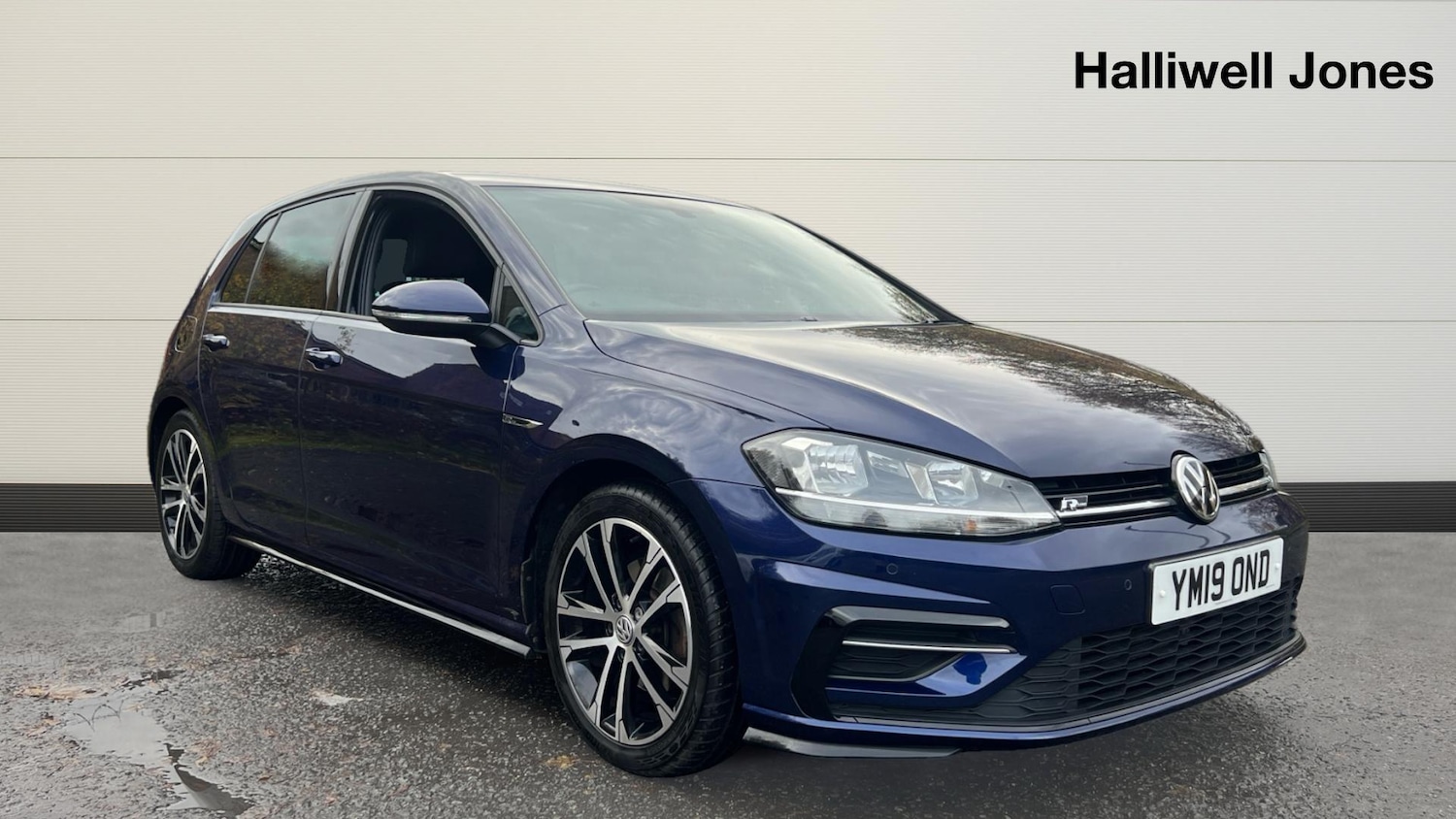 Used Volkswagen Golf 2019 for sale - 76831841: Photo 1