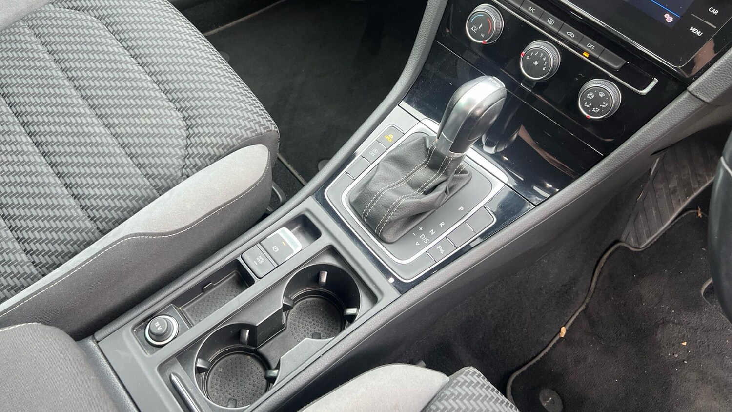 Used Volkswagen Golf 2019 for sale - 76831841: Photo 10