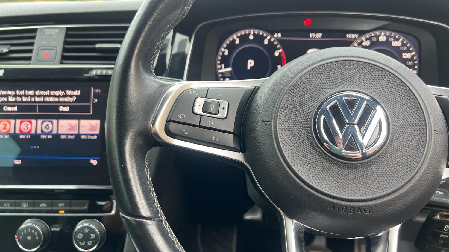 Used Volkswagen Golf 2019 for sale - 76831841: Photo 17