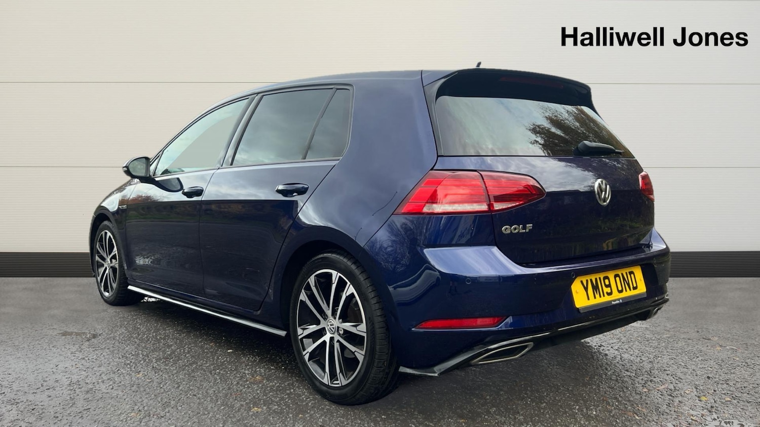 Used Volkswagen Golf 2019 for sale - 76831841: Photo 2