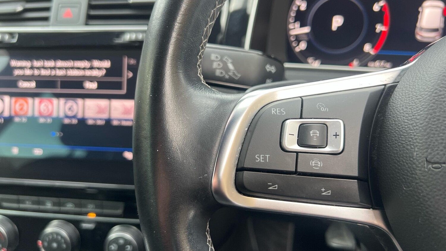 Used Volkswagen Golf 2019 for sale - 76831841: Photo 24