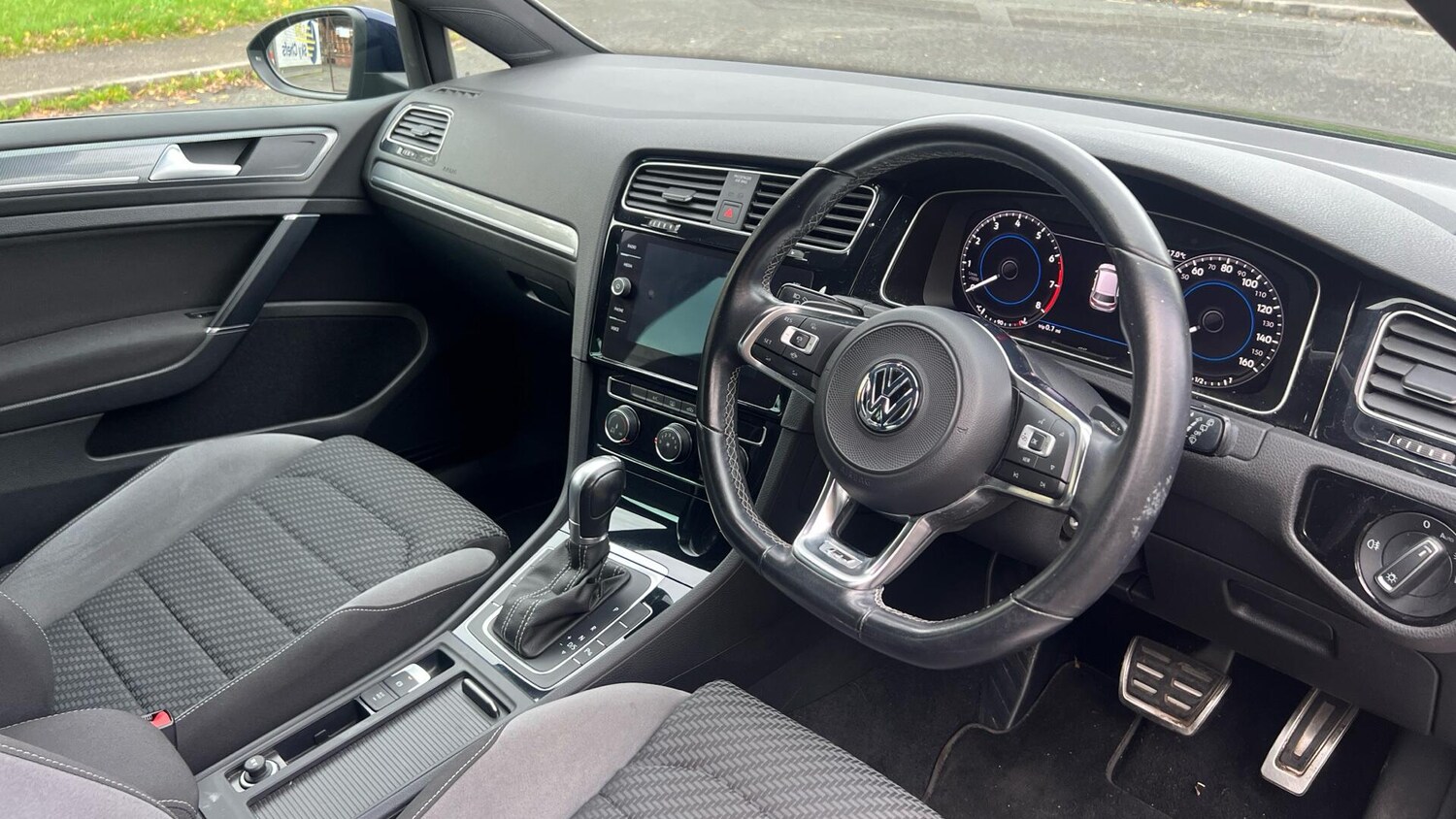 Used Volkswagen Golf 2019 for sale - 76831841: Photo 6