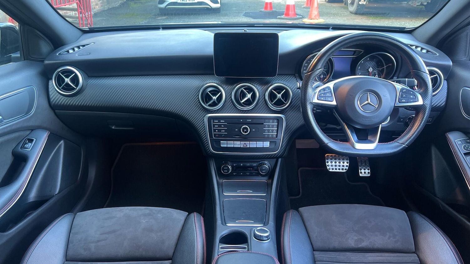 Used Mercedes-Benz A-Class 2017 for sale - 77162924: Photo 4