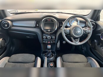 Used MINI Hatch 2019 for sale - 77925796: Photo