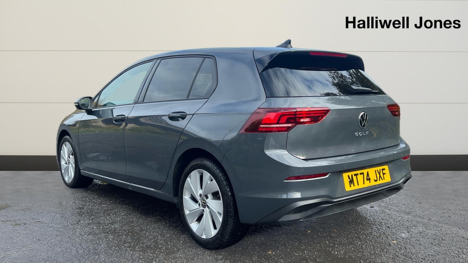 Used Volkswagen Golf 2024 for sale - 76831844: Photo 2