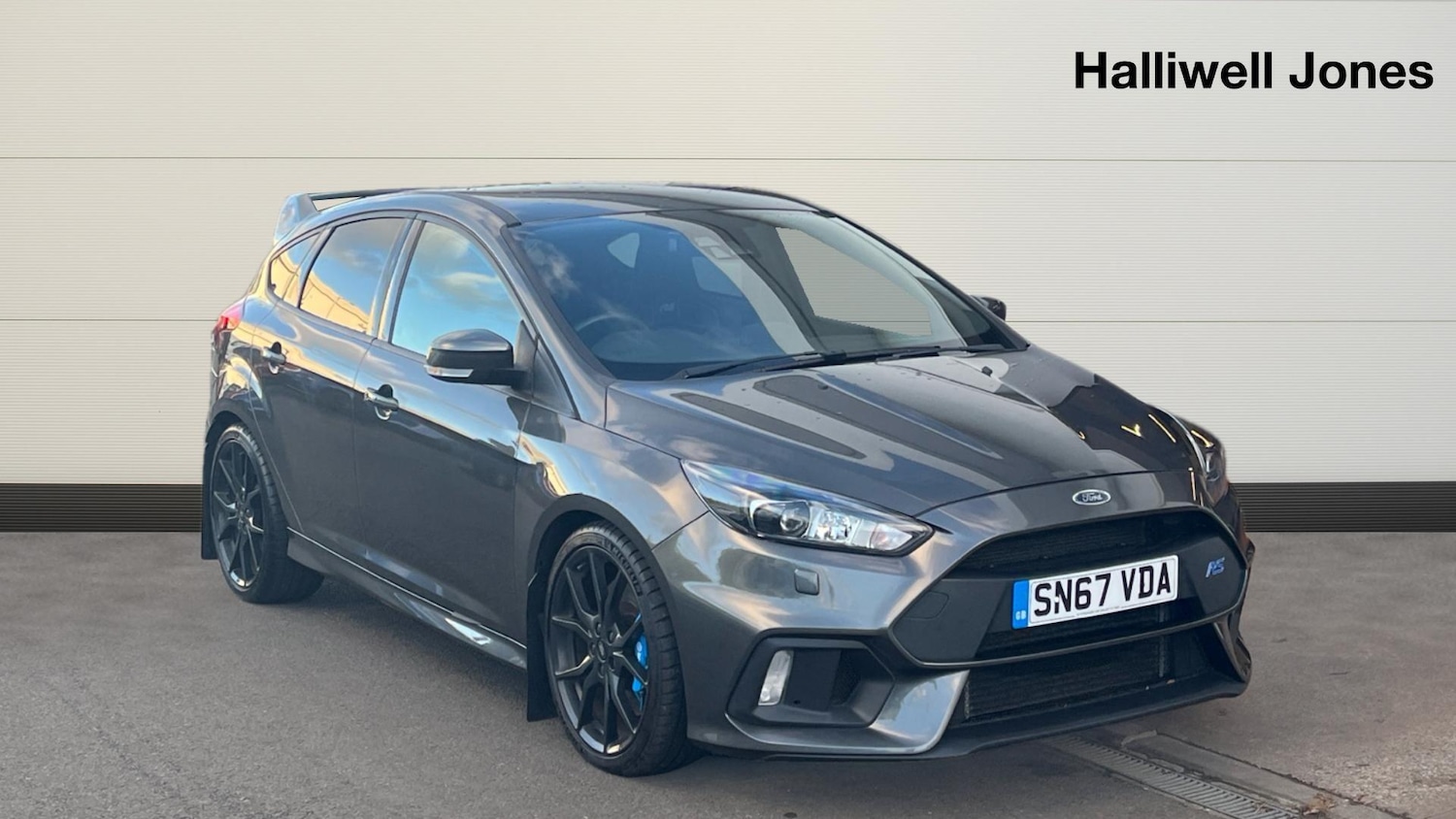 Used Ford Focus 2017 for sale - 76831851: Photo 1