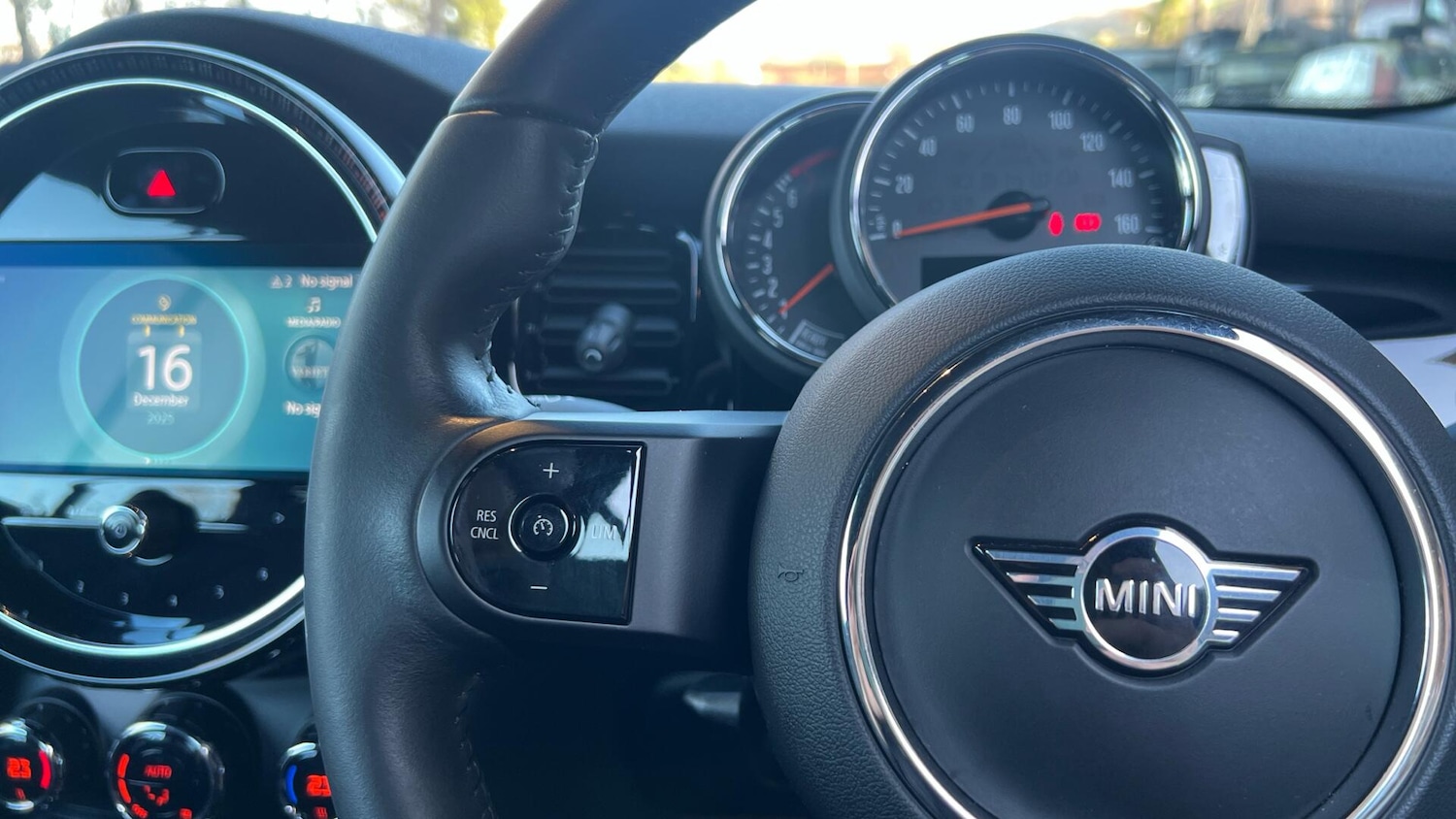 Used MINI Convertible 2022 for sale - 77101693: Photo 17