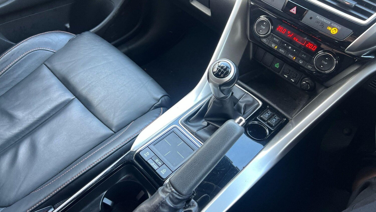 Used Mitsubishi Eclipse Cross 2019 for sale - 76832417: Photo 10