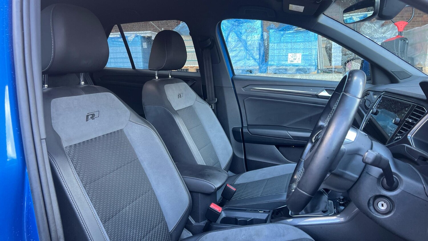 Used Volkswagen T-Roc 2021 for sale - 76832422: Photo 11