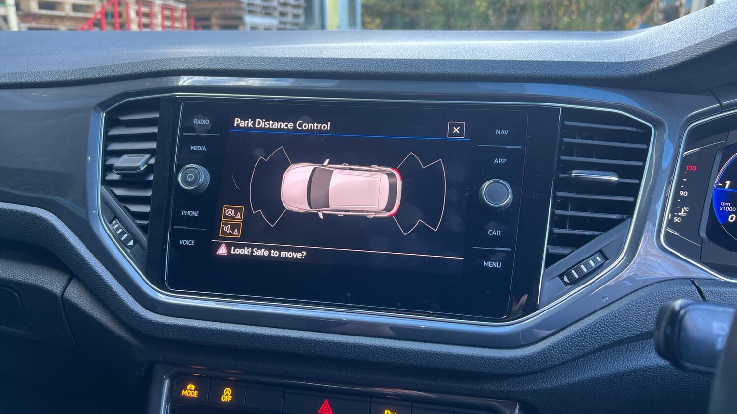 Used Volkswagen T-Roc 2021 for sale - 76832422: Photo 25