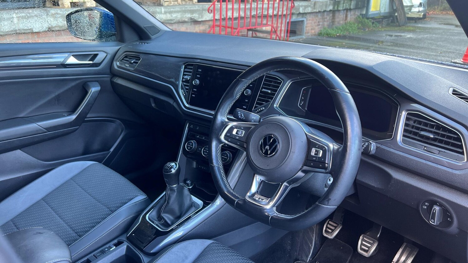 Used Volkswagen T-Roc 2021 for sale - 76832422: Photo 6