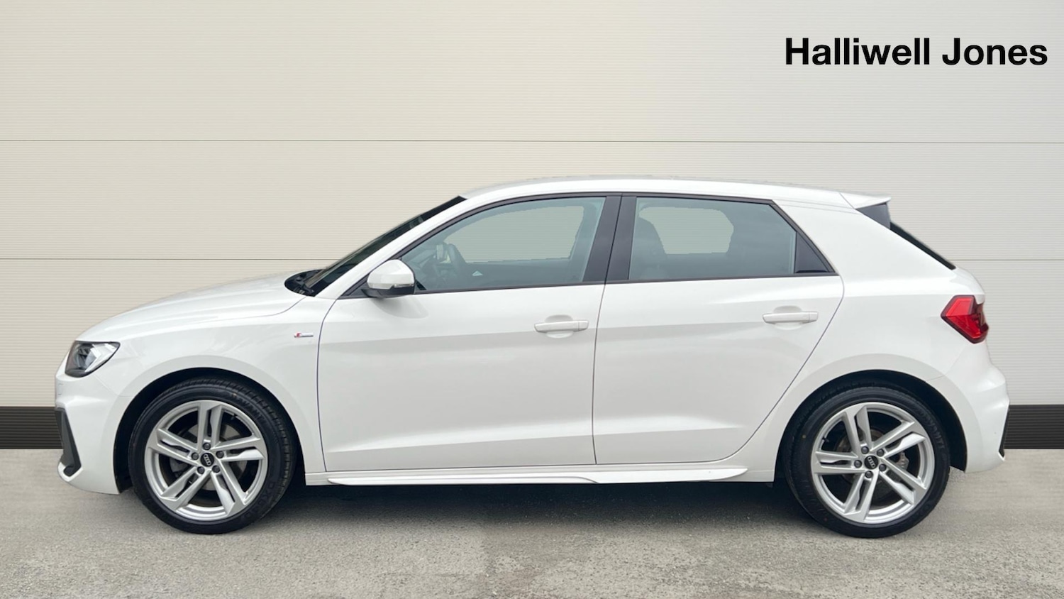 Used Audi A1 2023 for sale - 76831854: Photo 3