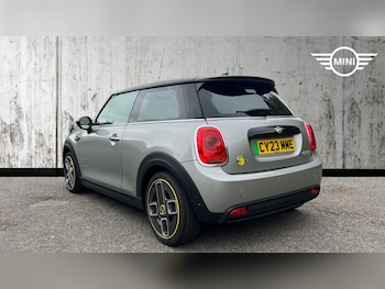 Used MINI Hatch 2023 for sale - 76831848: Photo