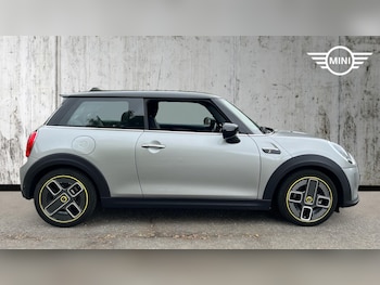 Used MINI Hatch 2023 for sale - 76831848: Photo