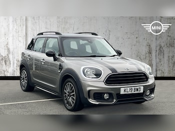 (19) - Countryman Cooper Sport 5-Door
