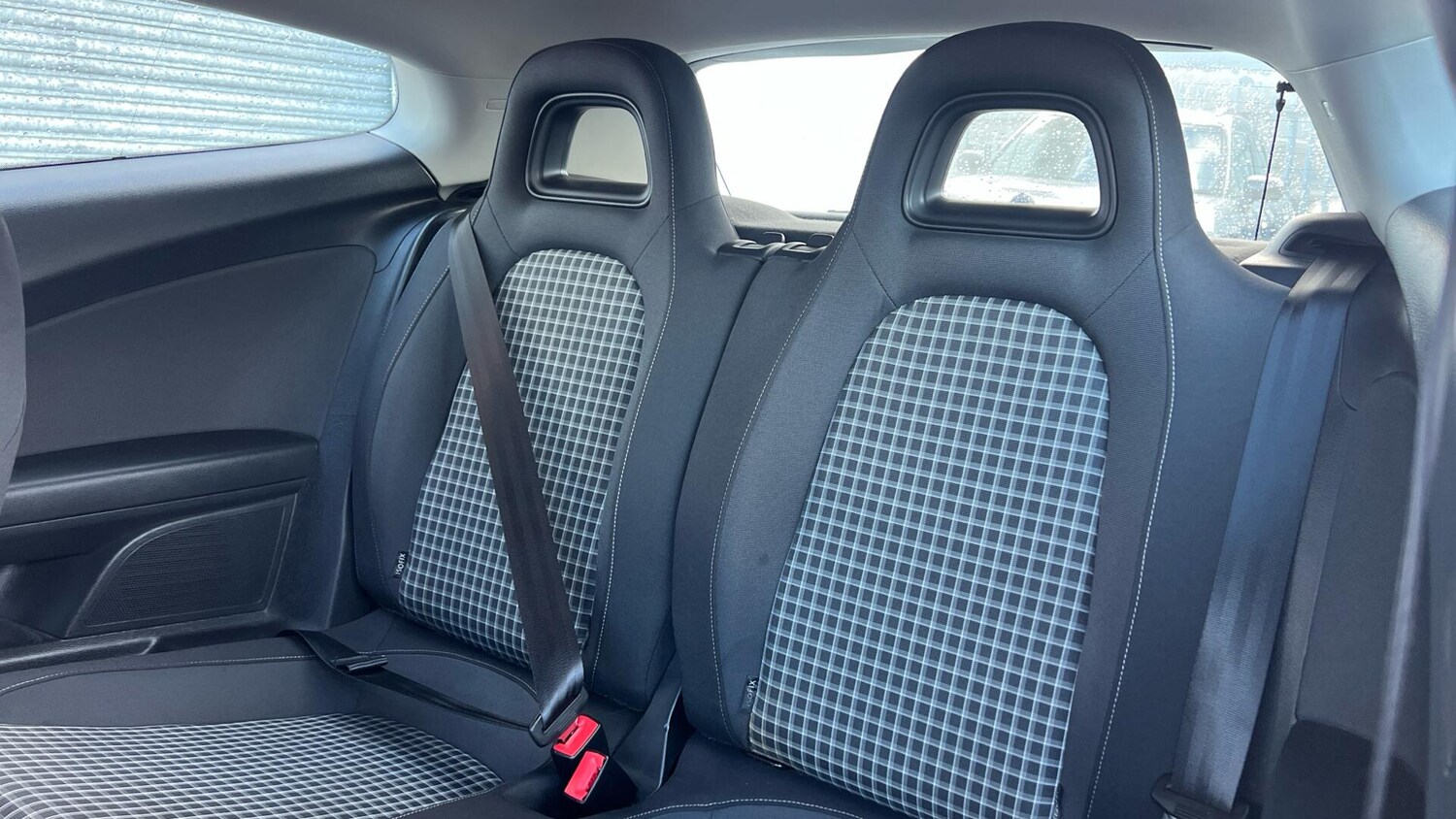 Used Volkswagen Scirocco 2017 for sale - 76832075: Photo 12