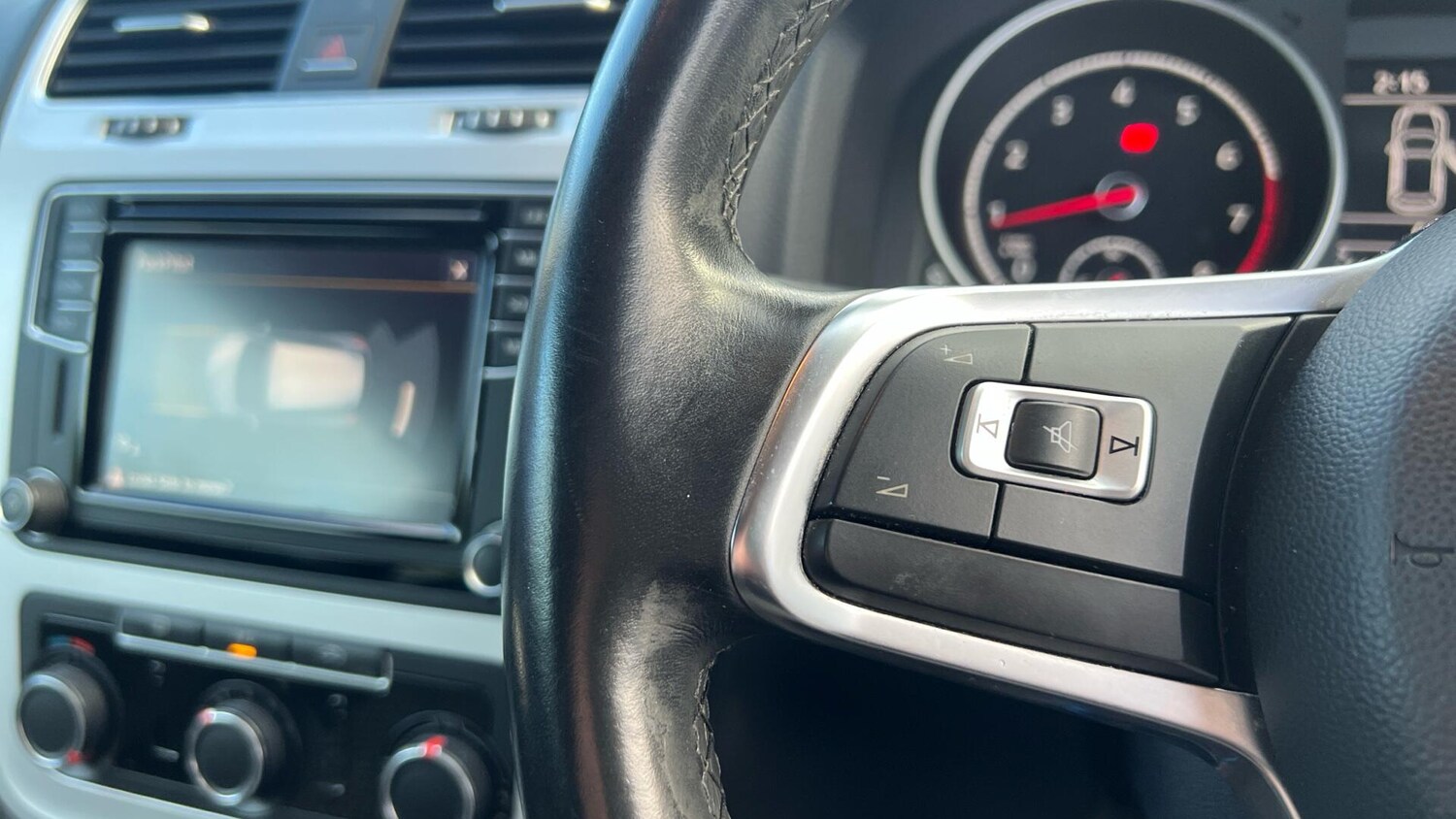 Used Volkswagen Scirocco 2017 for sale - 76832075: Photo 25