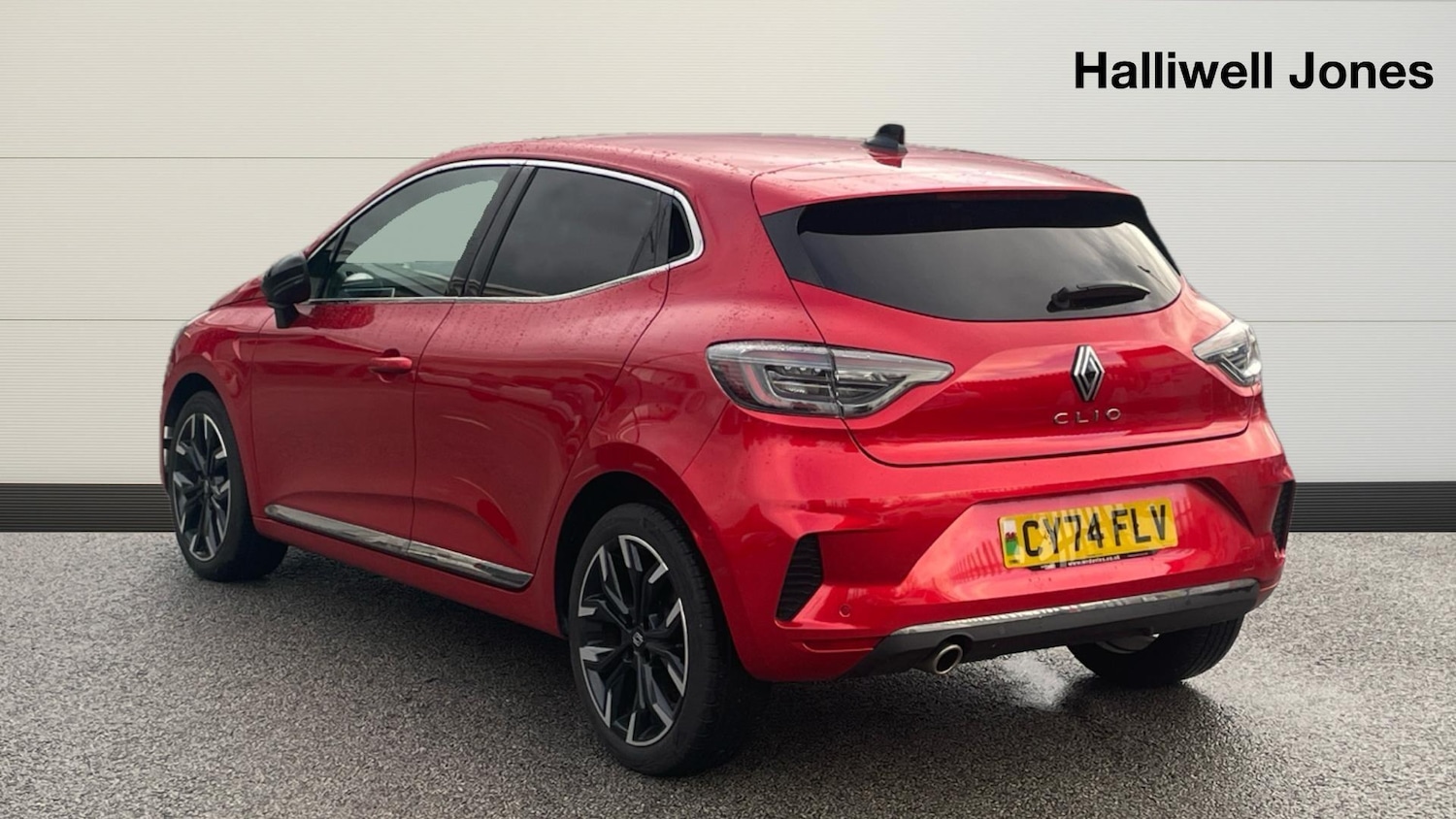 Used Renault Clio 2024 for sale - 76832738: Photo 2