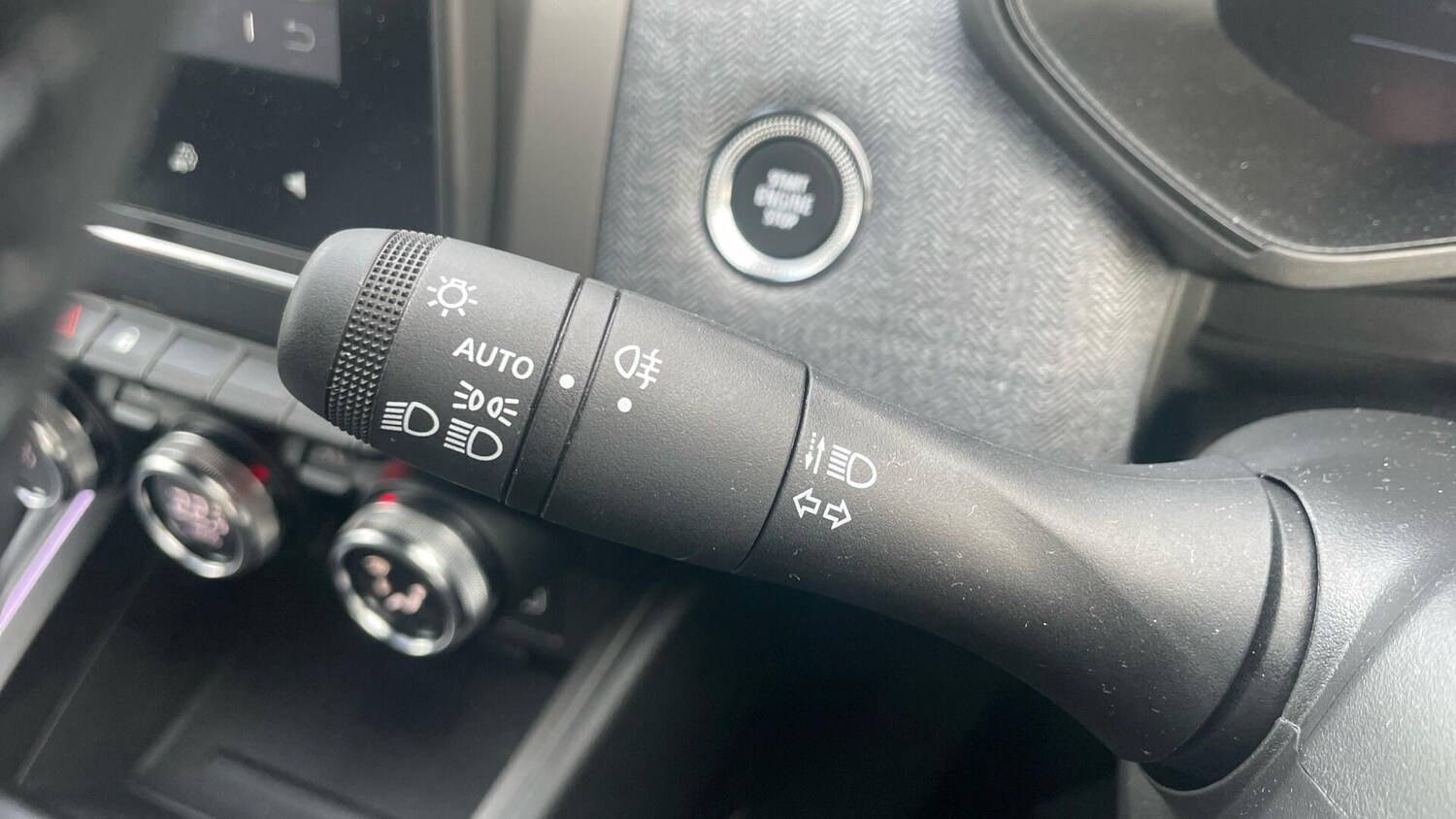 Used Renault Clio 2024 for sale - 76832738: Photo 23