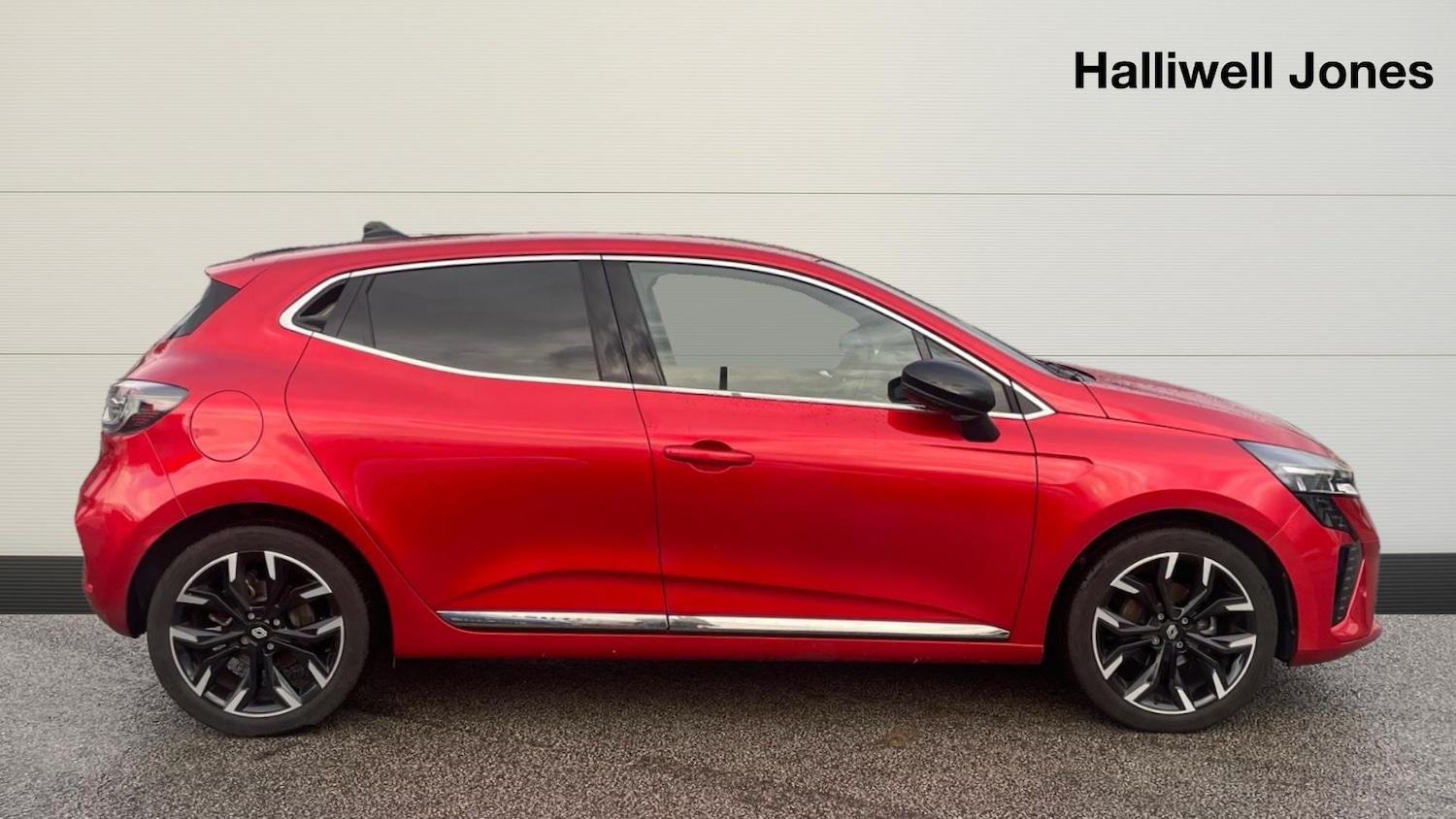 Used Renault Clio 2024 for sale - 76832738: Photo 3