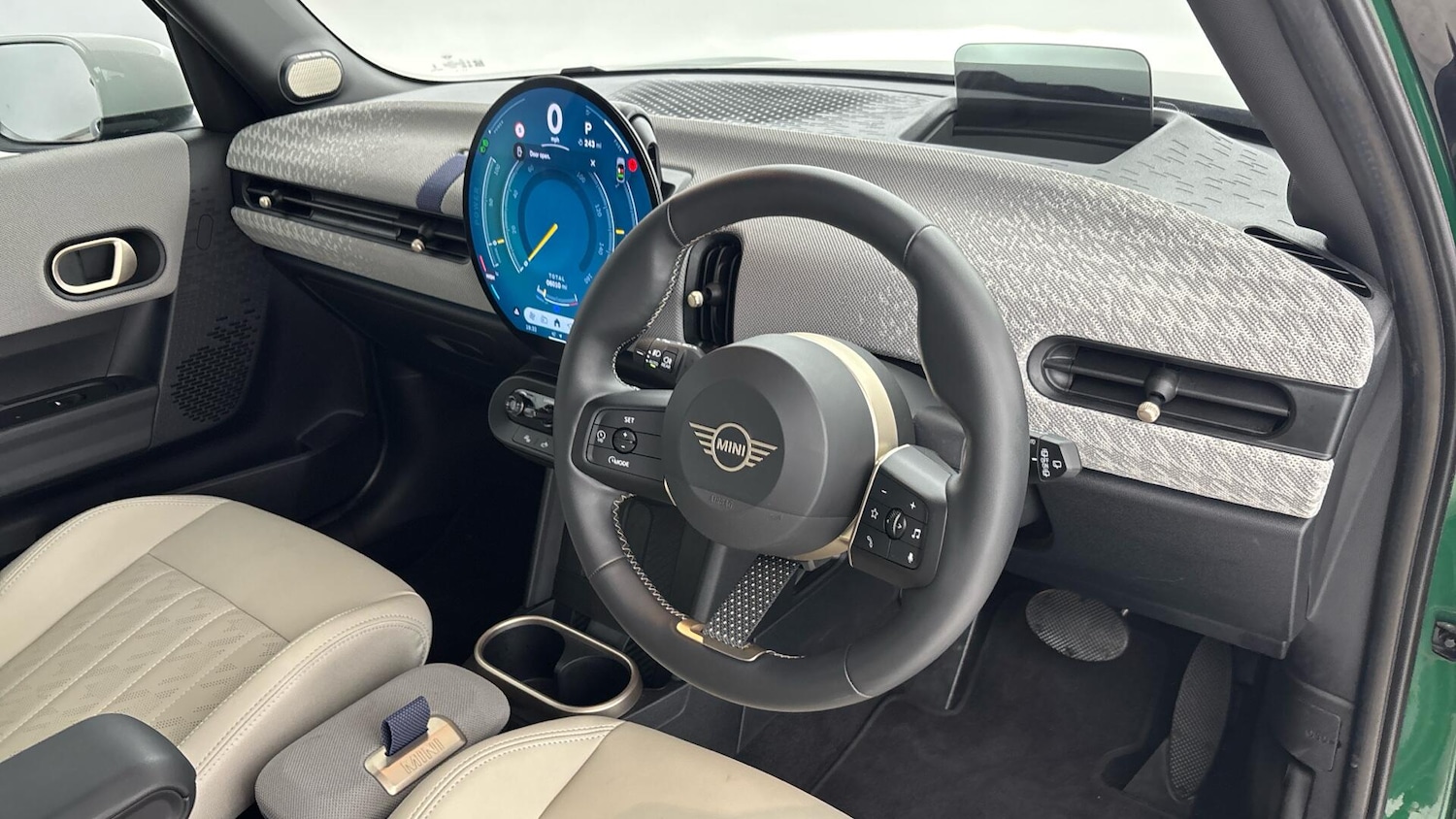 Used MINI Hatch 2025 for sale - 76831852: Photo 6