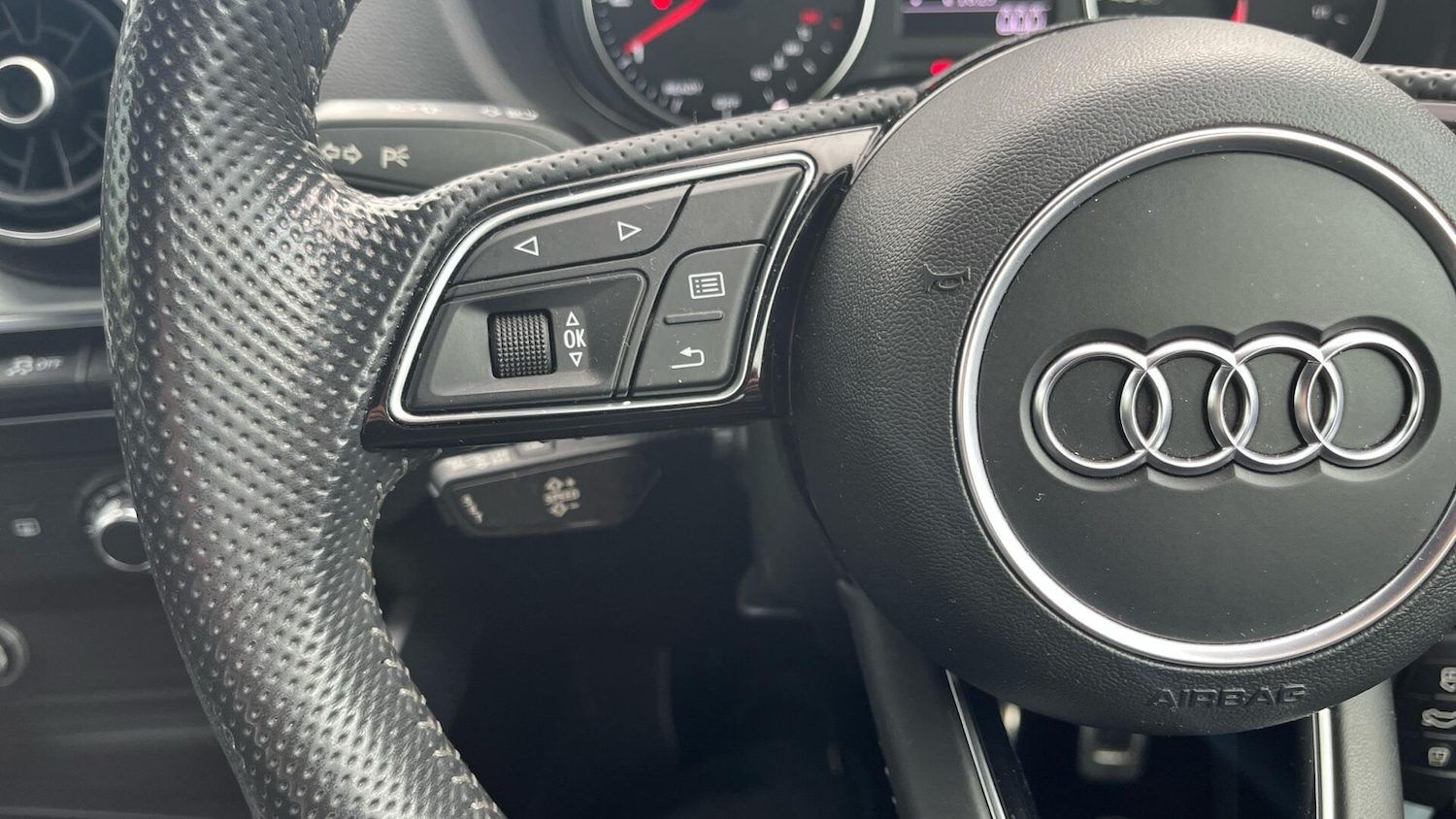 Used Audi Q2 2017 for sale - 76913207: Photo 17