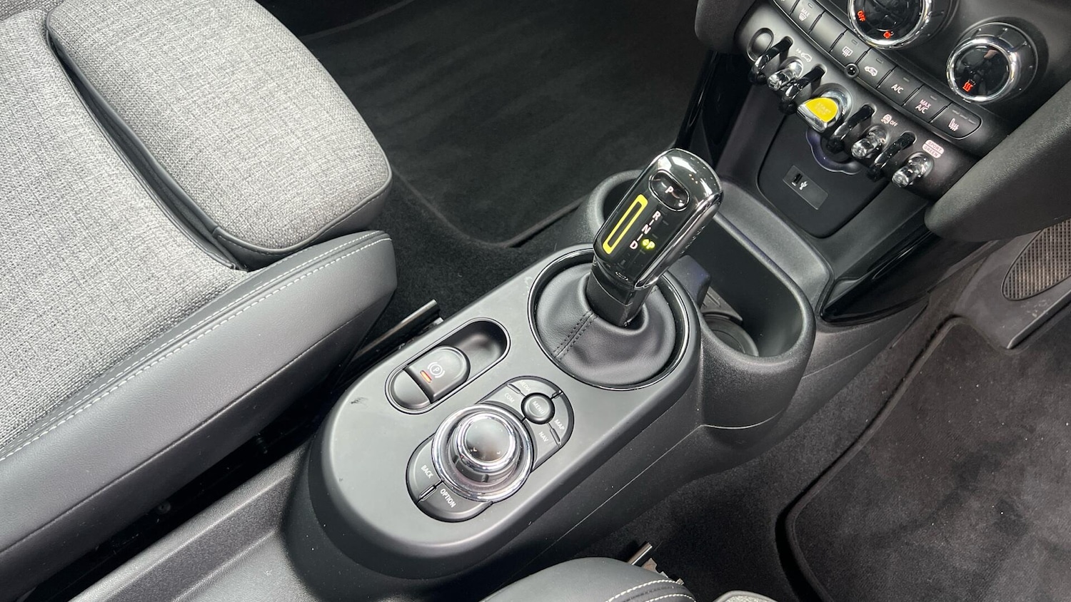 Used MINI Hatch 2022 for sale - 76832568: Photo 10