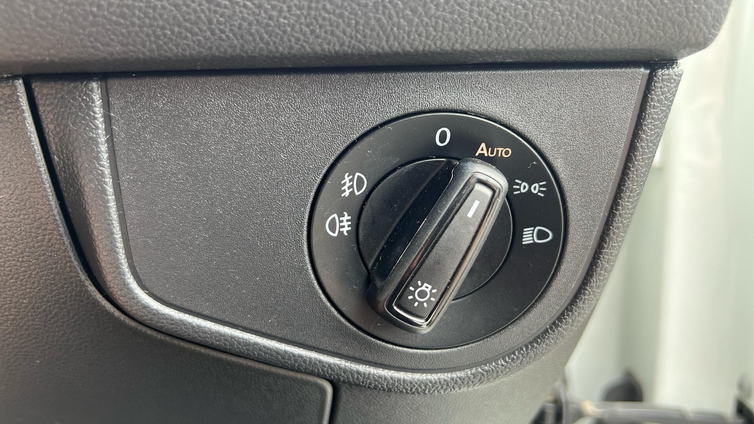 Used Volkswagen Polo 2019 for sale - 77467941: Photo 24