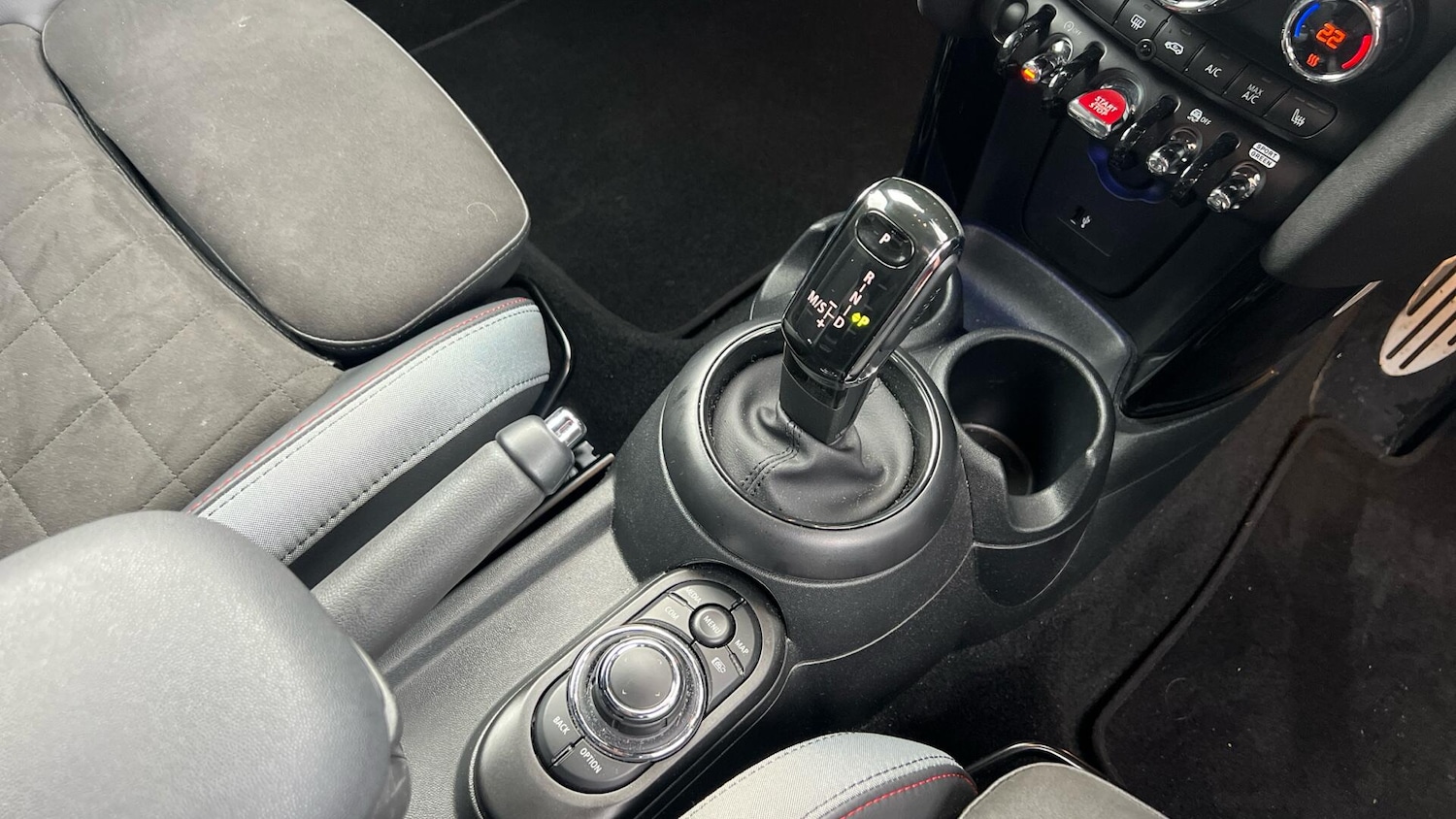 Used MINI Hatch 2023 for sale - 77016208: Photo 10