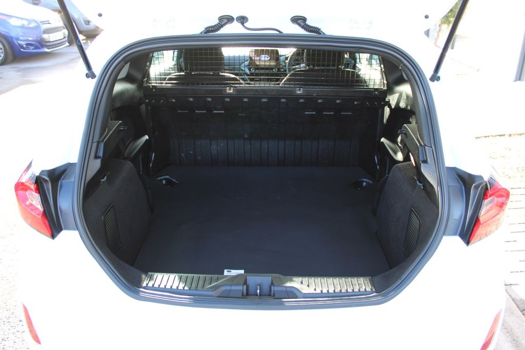 Used Ford Fiesta Van 2022 for sale - 76740397: Photo 8