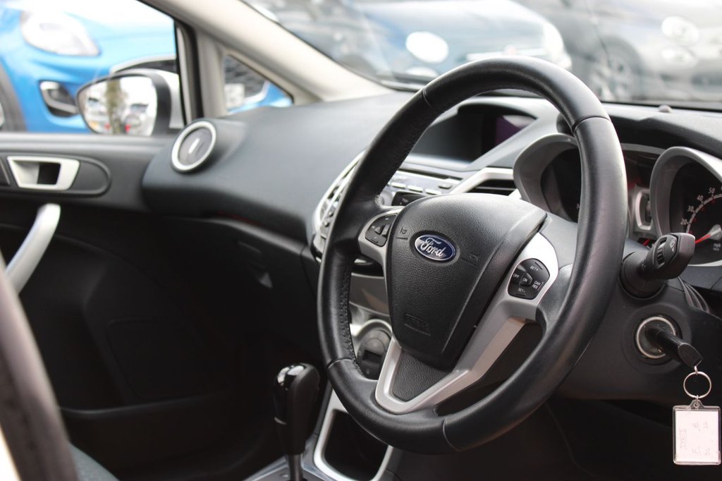 Used Ford Fiesta 2011 for sale - 77263429: Photo 2