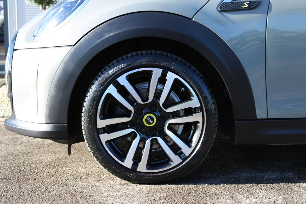 Used MINI Hatch 2021 for sale - 77672730: Photo 2