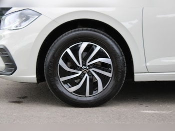 Used Volkswagen Polo 2023 for sale - 75515371: Photo