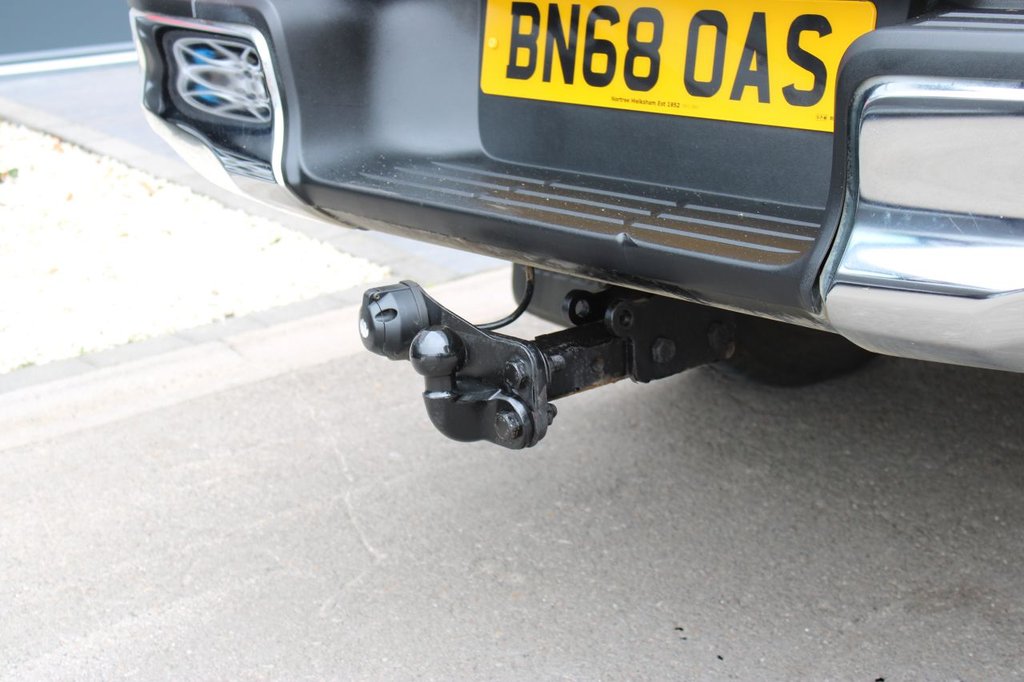 Used Toyota Hilux 2018 for sale - 75998738: Photo 10