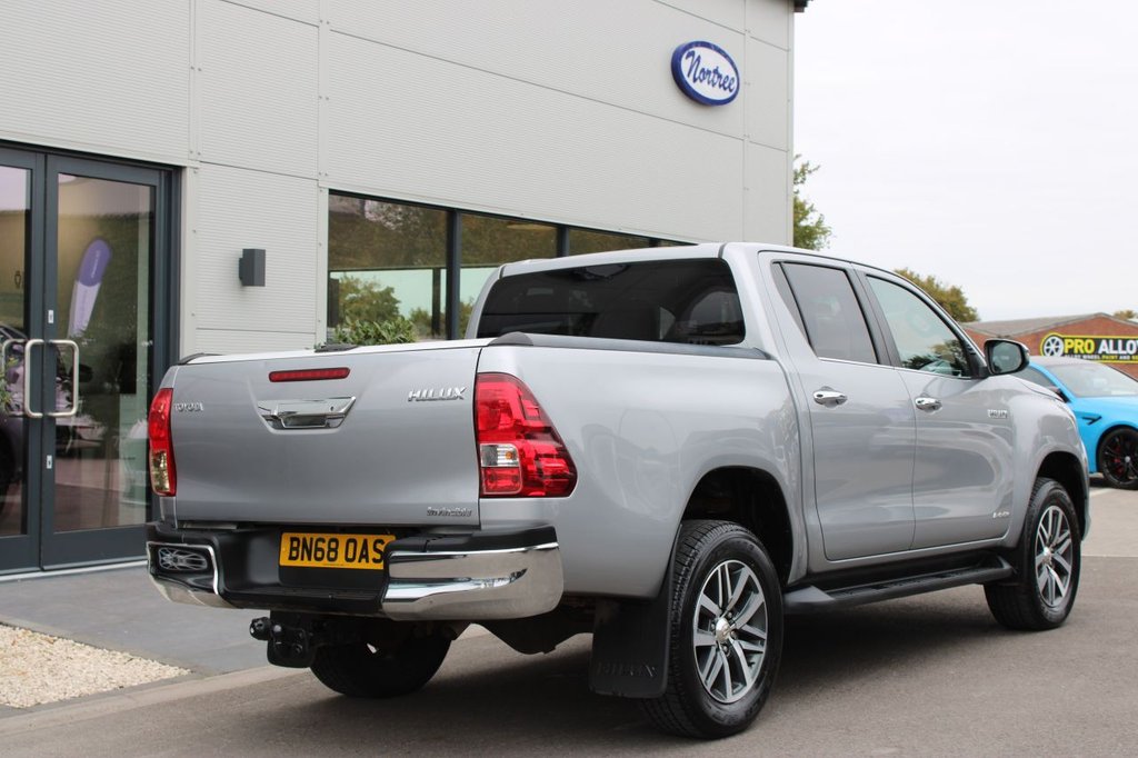 Used Toyota Hilux 2018 for sale - 75998738: Photo 12