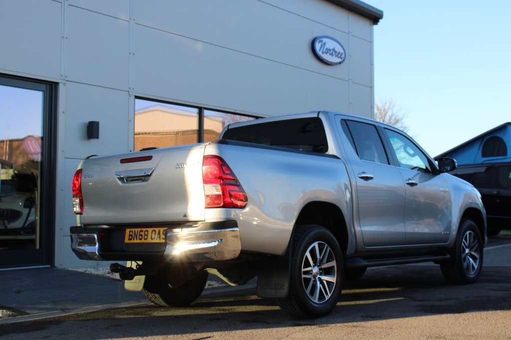 Used Toyota Hilux 2018 for sale - 75998738: Photo 18
