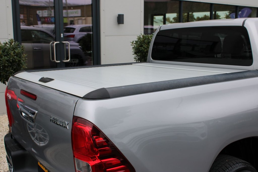 Used Toyota Hilux 2018 for sale - 75998738: Photo 3