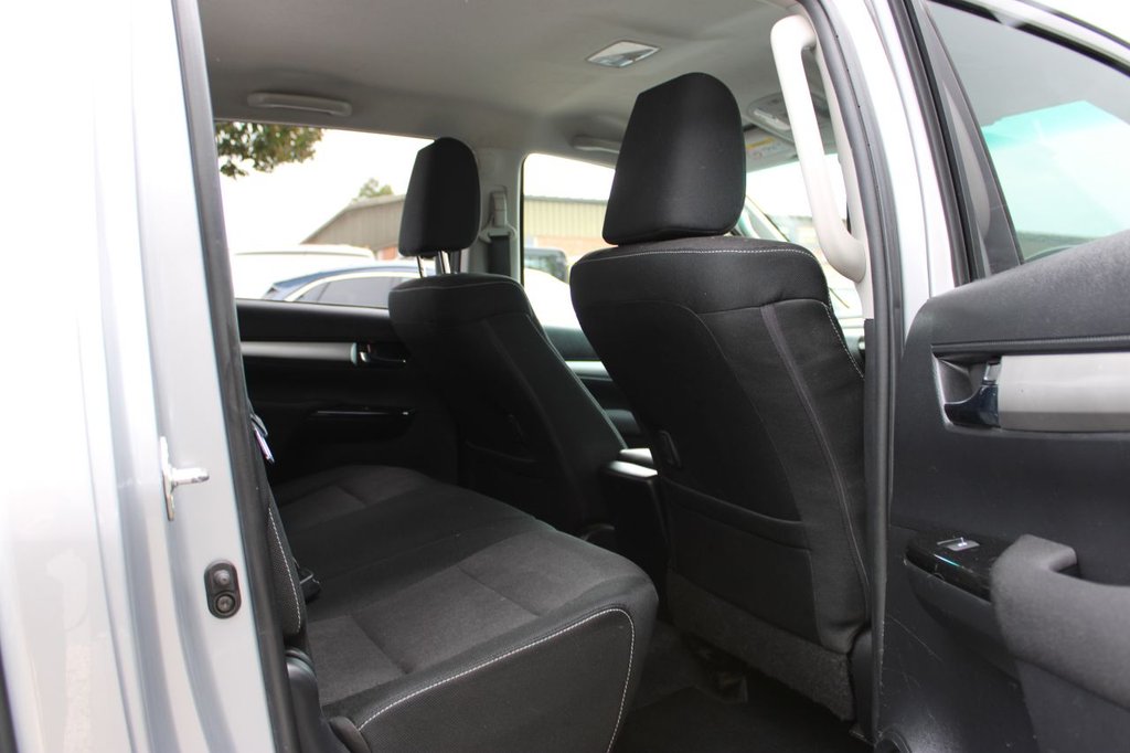Used Toyota Hilux 2018 for sale - 75998738: Photo 6