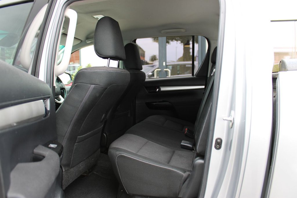 Used Toyota Hilux 2018 for sale - 75998738: Photo 7