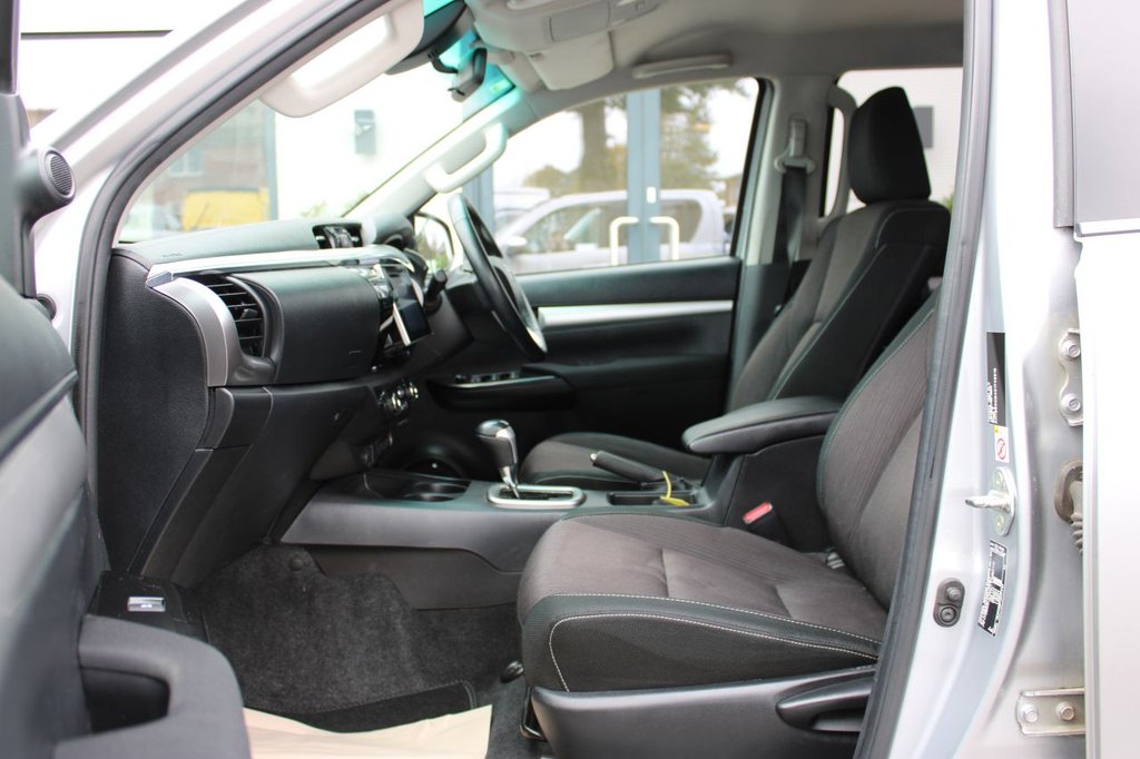 Used Toyota Hilux 2018 for sale - 75998738: Photo 8