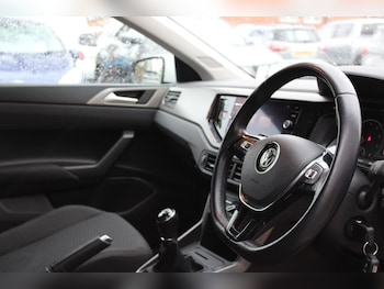 Used Volkswagen Polo 2020 for sale - 76841622: Photo