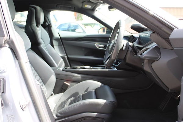 Used Audi e-tron GT 2022 for sale - 75037777: Photo 10